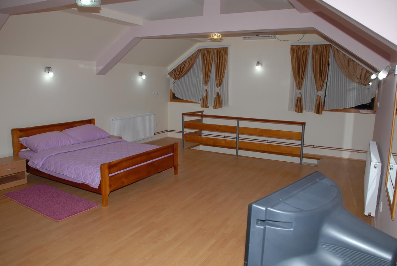 Zormaris-M Hotel Враня Екстериор снимка