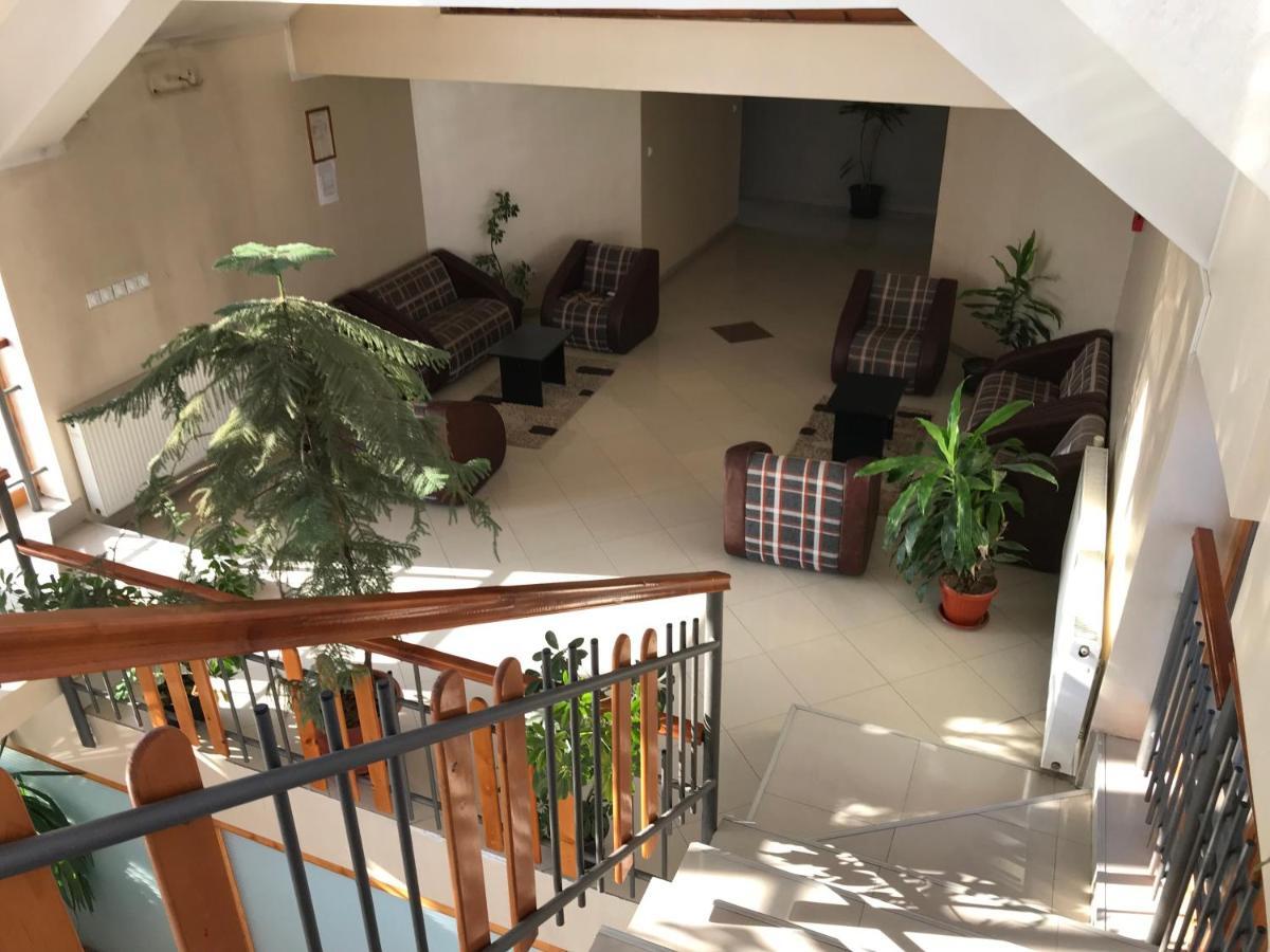 Zormaris-M Hotel Враня Екстериор снимка