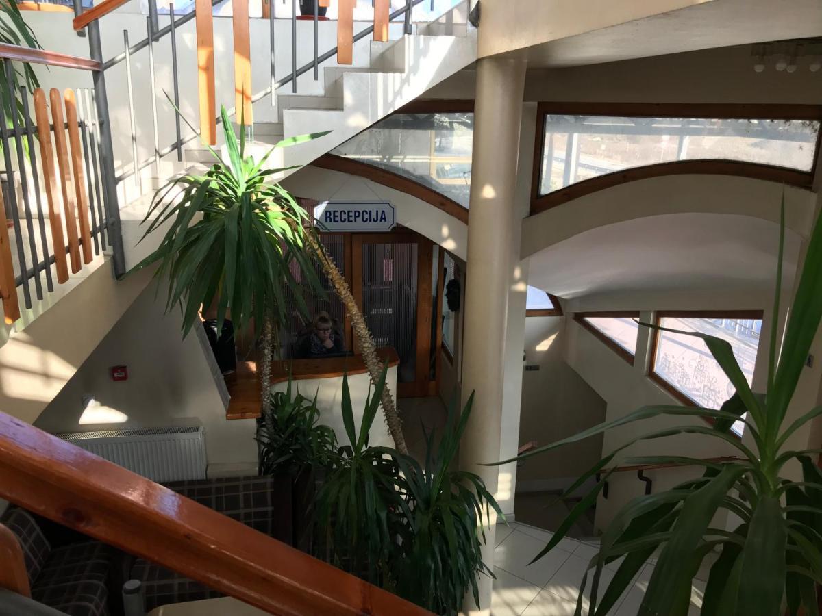 Zormaris-M Hotel Враня Екстериор снимка