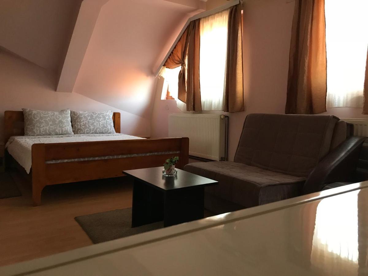 Zormaris-M Hotel Враня Екстериор снимка